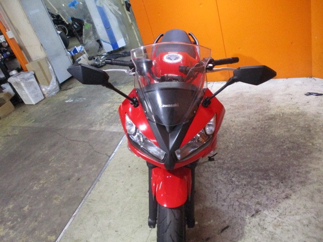 フロントから見てもこの通り状態グッド！年式を感じさせない綺麗な一台！通販も大歓迎の一台！！